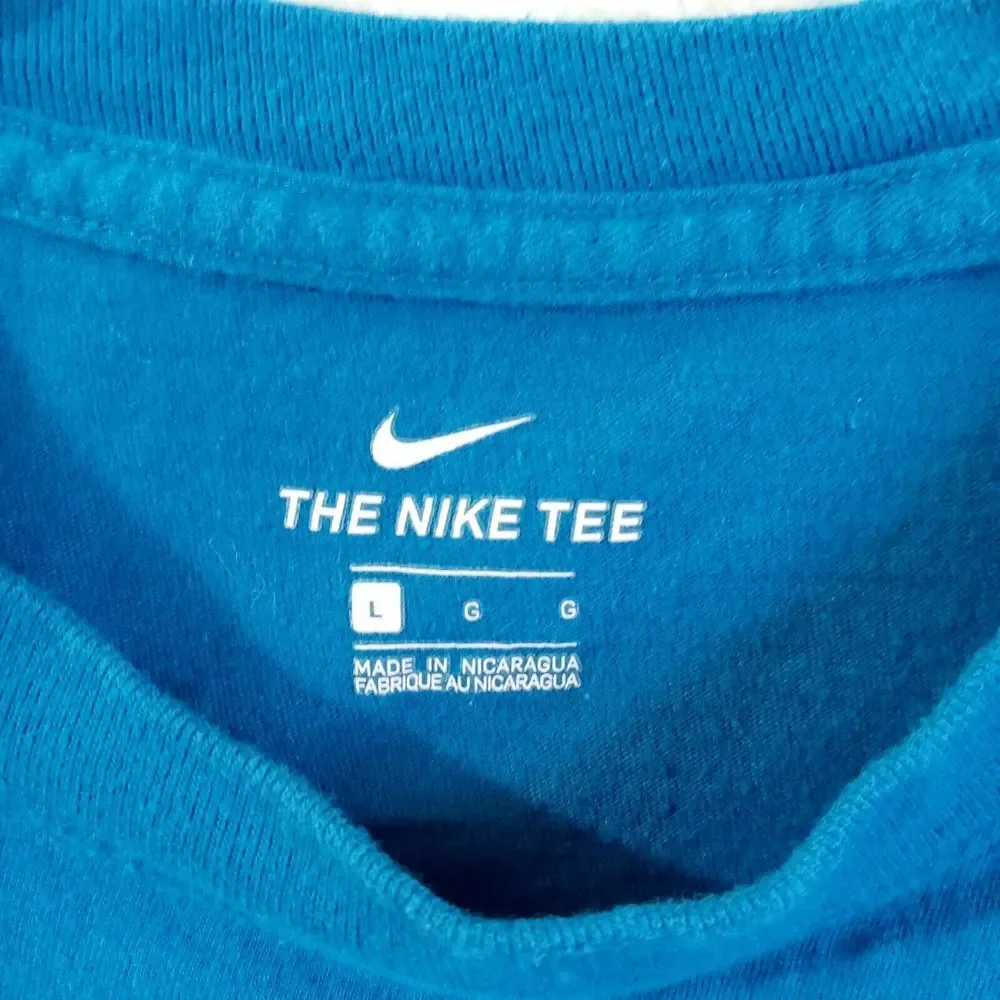 The Nike Tee Shirt Big‎ Kids Large Short Sleeve Cotton Graphic T-shirt Blue
